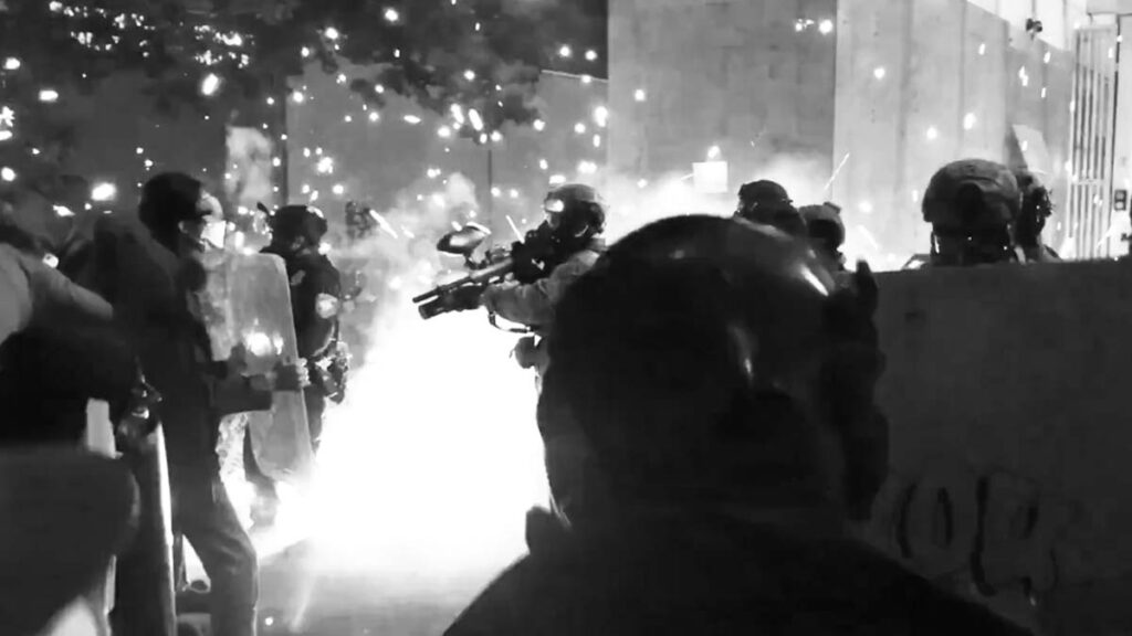 Portland: Hundreds of Anti-ICE Rioters Storm Facility